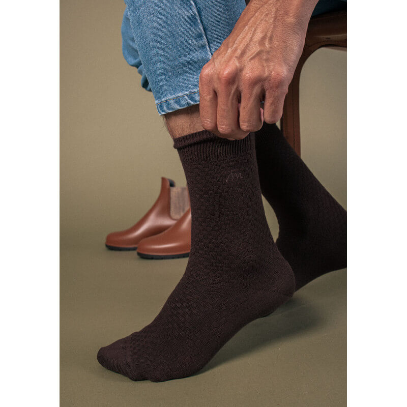 24h-chaussettes-homme-alveole-marron-coton-bio-made-in-france-1