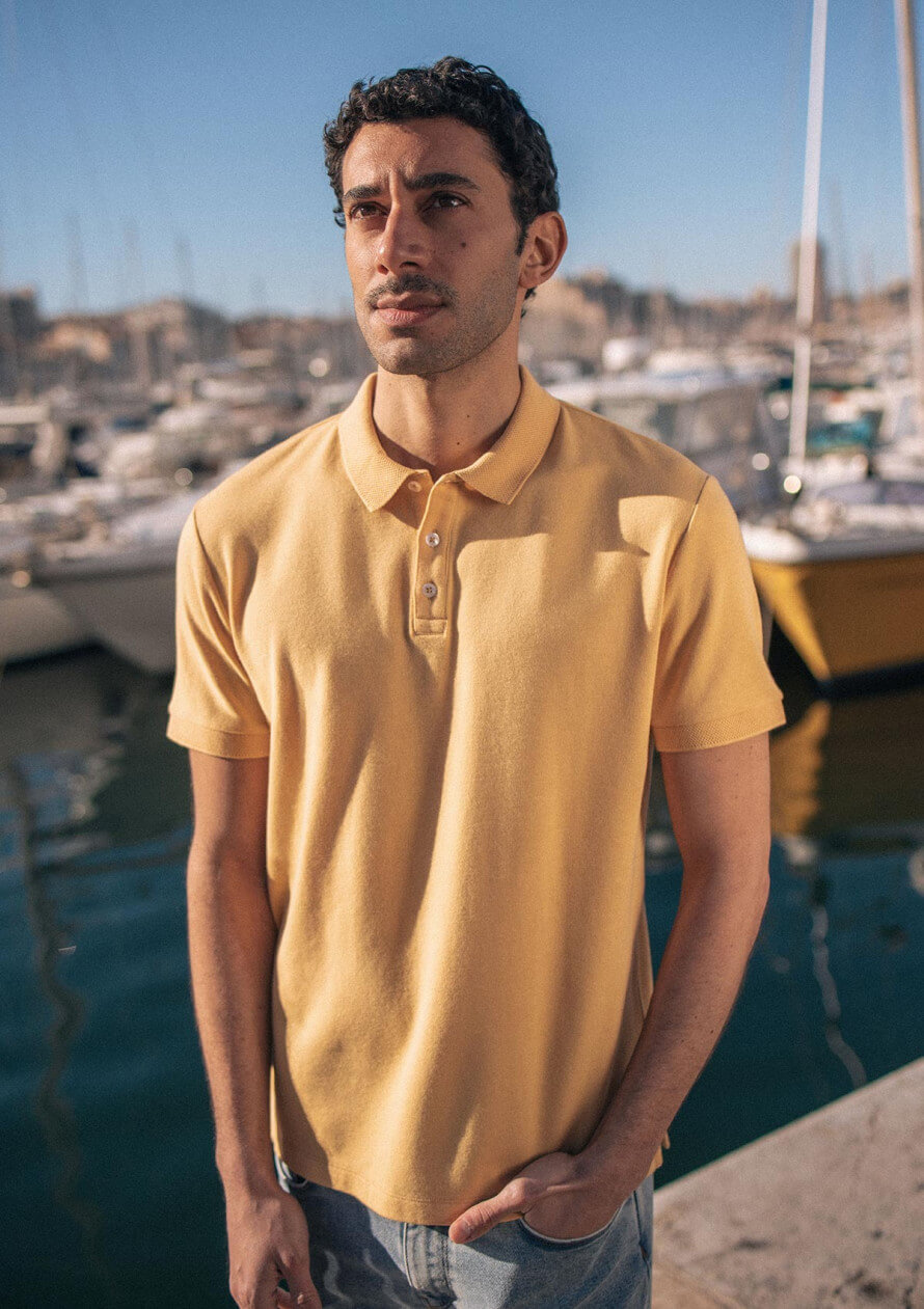 25pe-polo-homme-amical-jaune-coton-bio-1